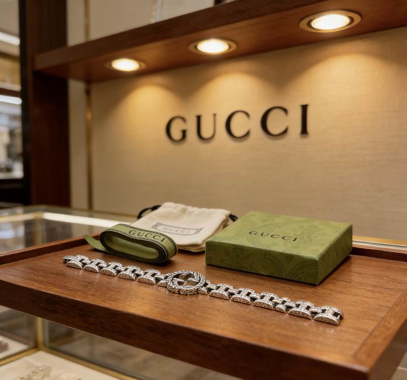 Gucci Bracelet 02yxs09